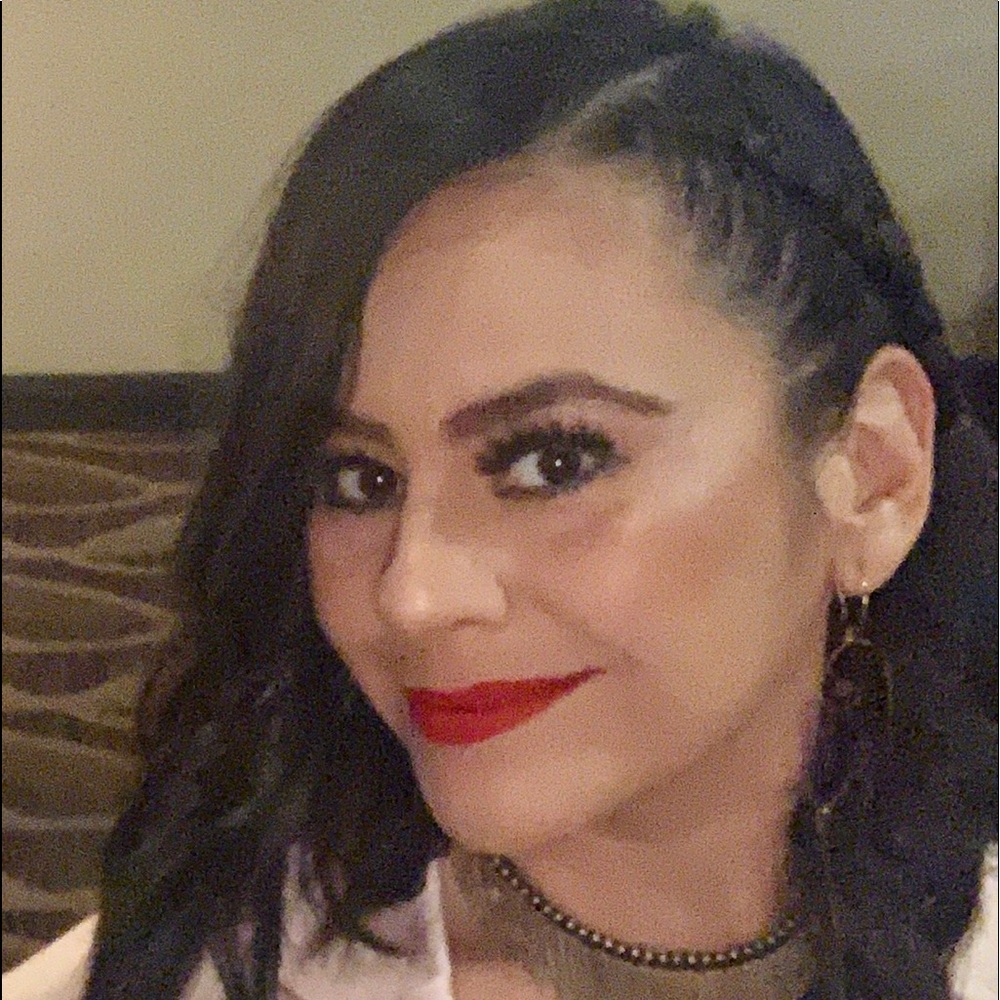 Meet your Posher, Marlen